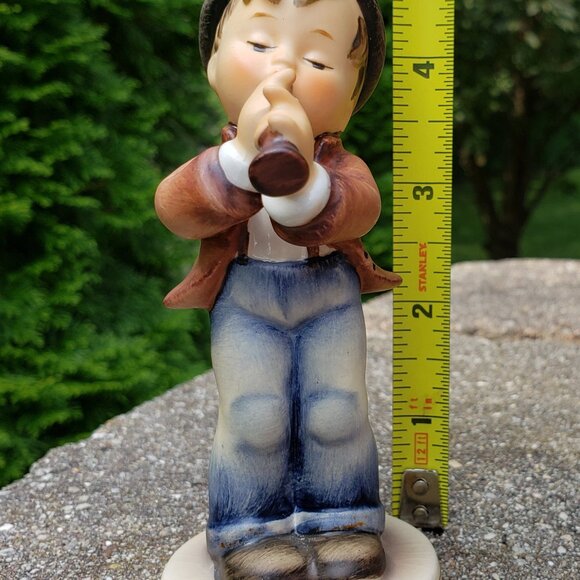 M J Hummel - Serenade - Goebel W. Germany - Porcelain Figurine - Picture 9 of 10